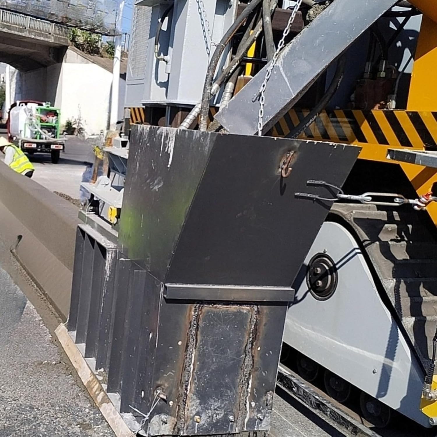 Step-by-step guide for automatic concrete curb slipform machine review,curb slipform paver worth buying,concrete curb machine pros cons,should I buy a slipform curb machine,best concrete curb paver for contractors,automatic curb machine vs manual forming - complete tutorial