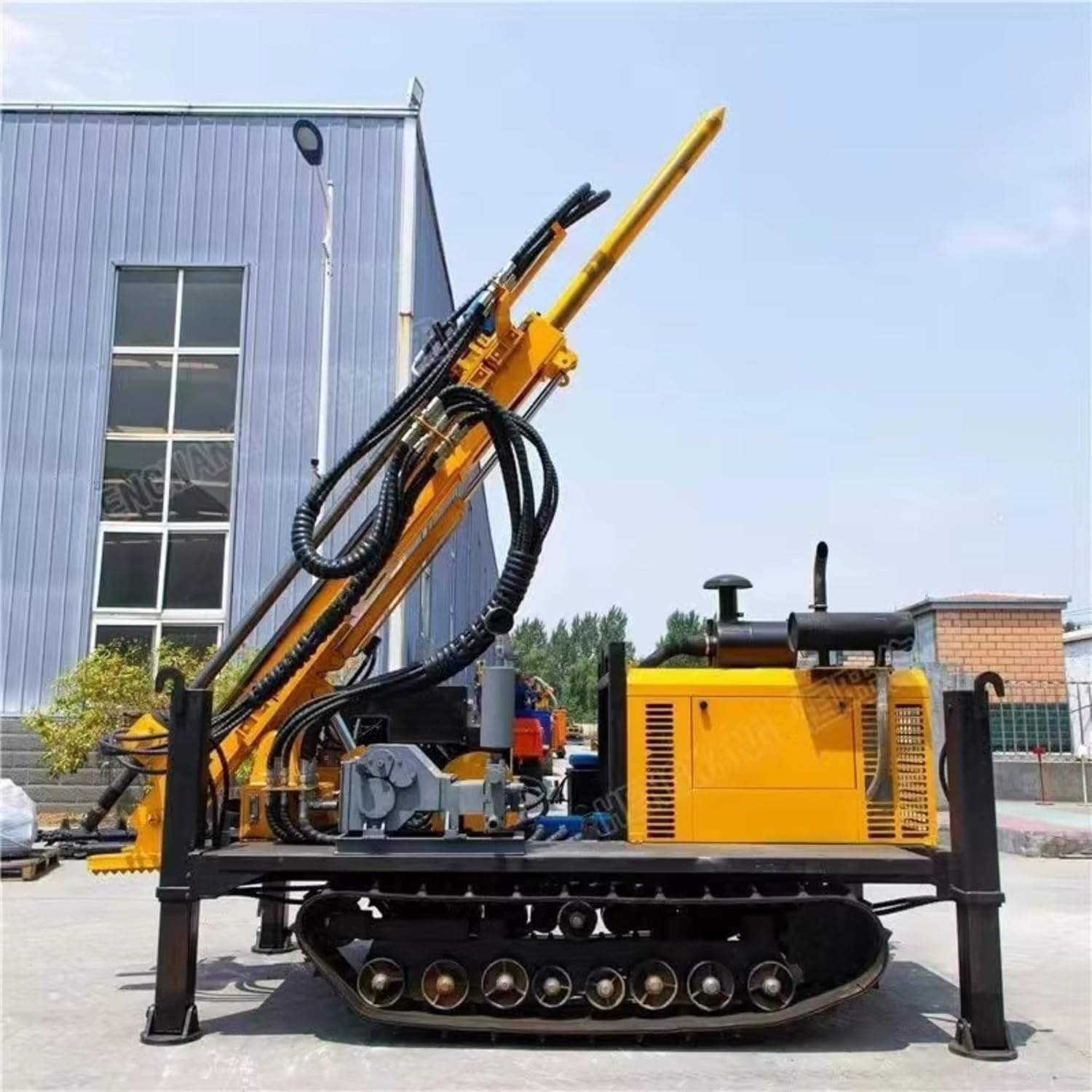 crawler water well drilling rig review,hydraulic water well drilling rig,borehole drilling equipment for sale,crawler well drilling machine pros cons,should I buy a tracked drilling rig,best water well drilling rig for irrigation performance testing and real-world results